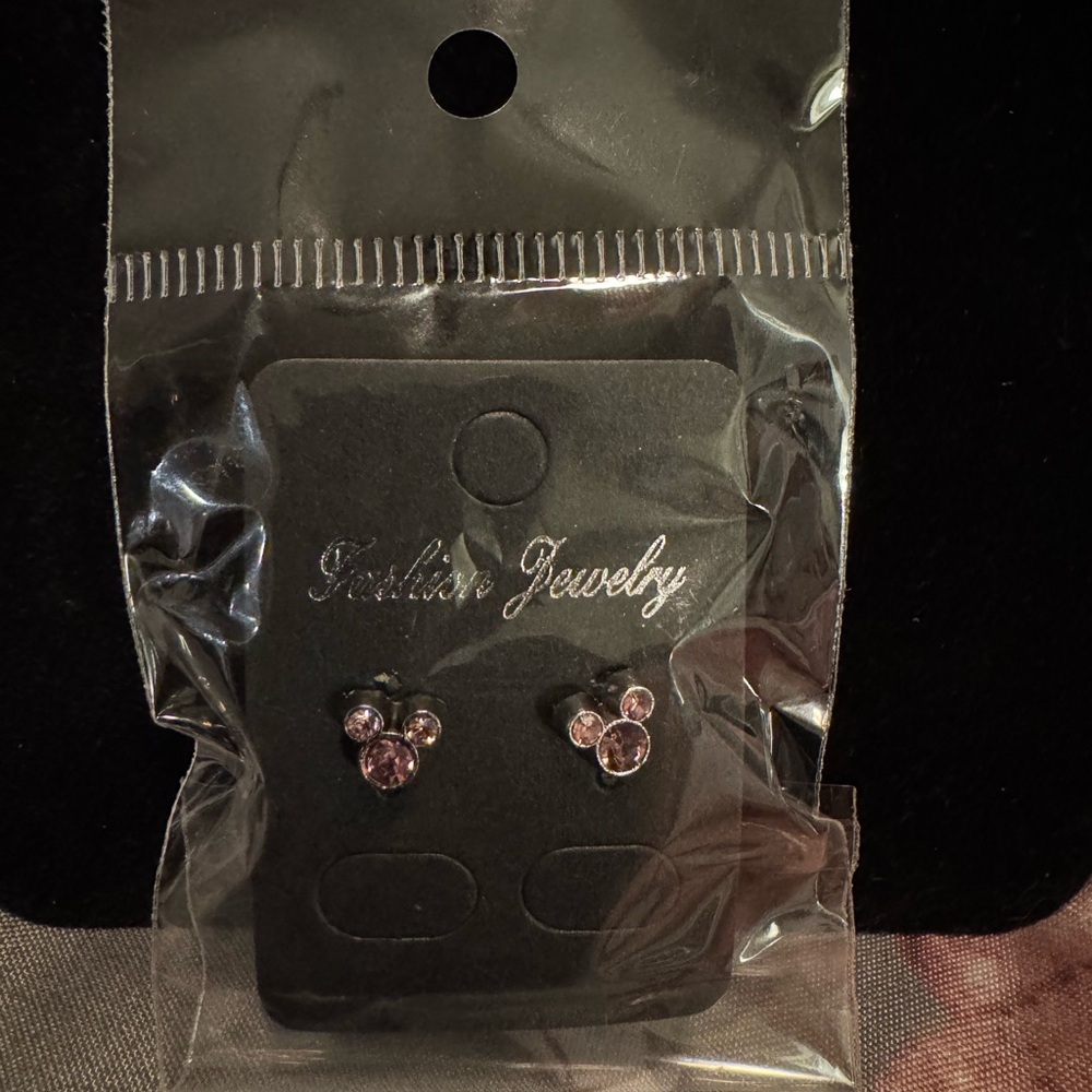 🎁🎁Mickey Mouse Disney June Pink Crystal Stud Earrings - Brand New in Package🎁🎁